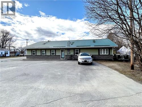 369 Water St, Miramichi, NB, E1V3G6 | Card Image