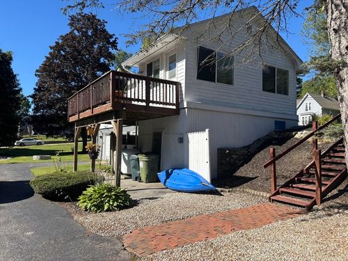 657 Pleasant St, Rochdale, MA, 01542-1130 | Card Image