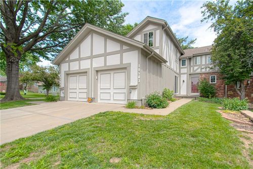 10103 Edelweiss Cir, Merriam, KS, 66203-4608 | Card Image
