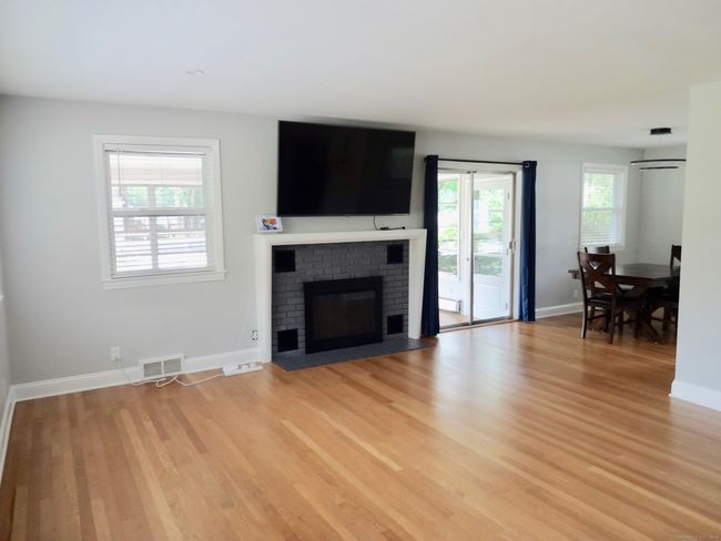 1 Birchwood Dr, House other with 3 bedrooms, 1 bathrooms and null parking in Ansonia CT | Image 8