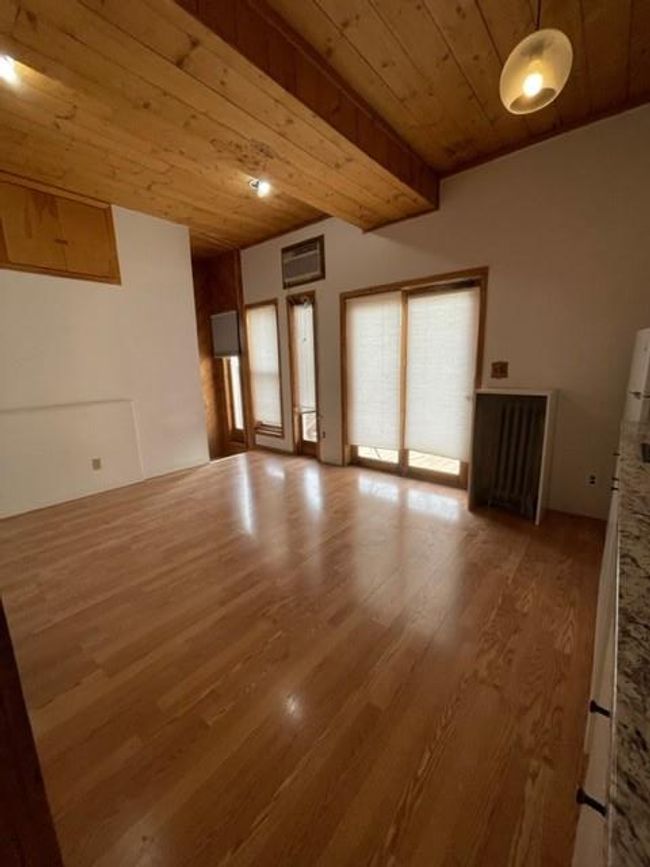 9309 43 Rd Ave, Home with 5 bedrooms, 4 bathrooms and null parking in Elmhurst NY | Image 6