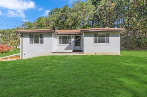 584 Chapel Rd, Aliquippa, PA, 15001-1654 | Card Image