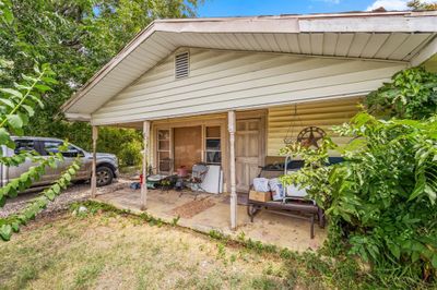 View of outdoor structure | Image 1