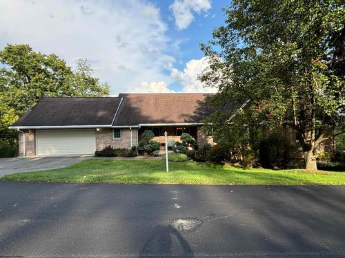 340 Saint James Dr, Clarksburg, WV, 26301-9771 | Card Image