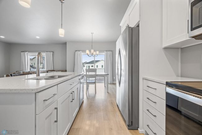 Kitchen | Image 11