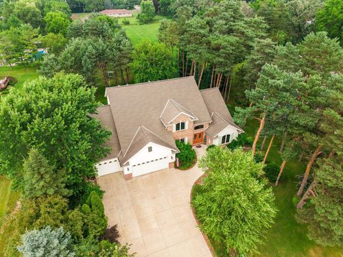 412 Sand Hill Ln, Dousman, WI, 53118-8811 | Card Image