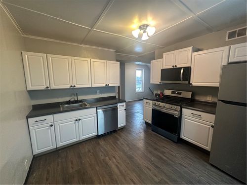 2-335 Queensbury St, Crafton, PA, 15205-3715 | Card Image