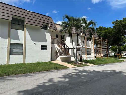 18-24-14909 Sw 104th St, Miami, FL, 33196-5256 | Card Image