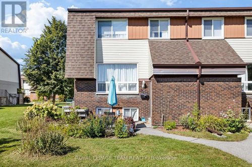 47-38 Woodvale, Ottawa, ON, K2G4H4 | Card Image