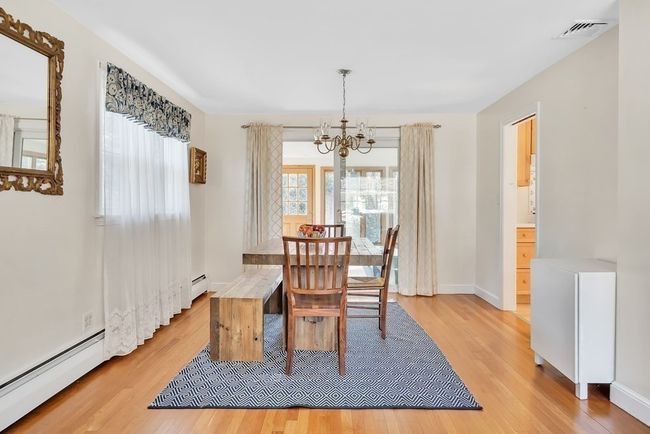 29 Brook St, House other with 4 bedrooms, 3 bathrooms and 4 parking in Wellesley MA | Image 4