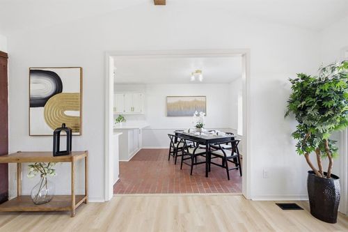 900 Woodbury Dr, Edmond, OK, 73034-6721 | Card Image