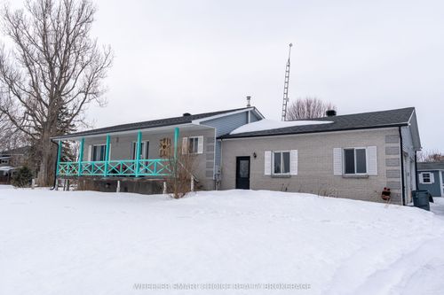 16501 Myers Rd, Lunenburg, ON, K0C1R0 | Card Image