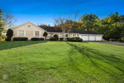 24844 N Cherokee Dr, Lake Barrington, IL, 60010-1361 | Card Image