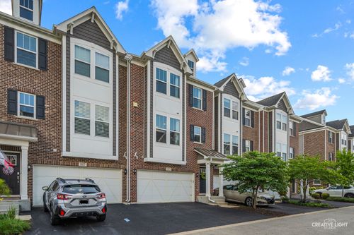 915 Coletta Cir, Naperville, IL, 60563-3616 | Card Image