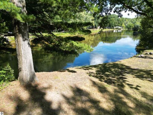 3251 Timberlane Dr, Evart, MI, 49631-9553 | Card Image