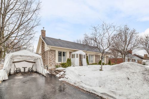1280 Rue De Sologne, Québec, QC, G1H1L2 | Card Image