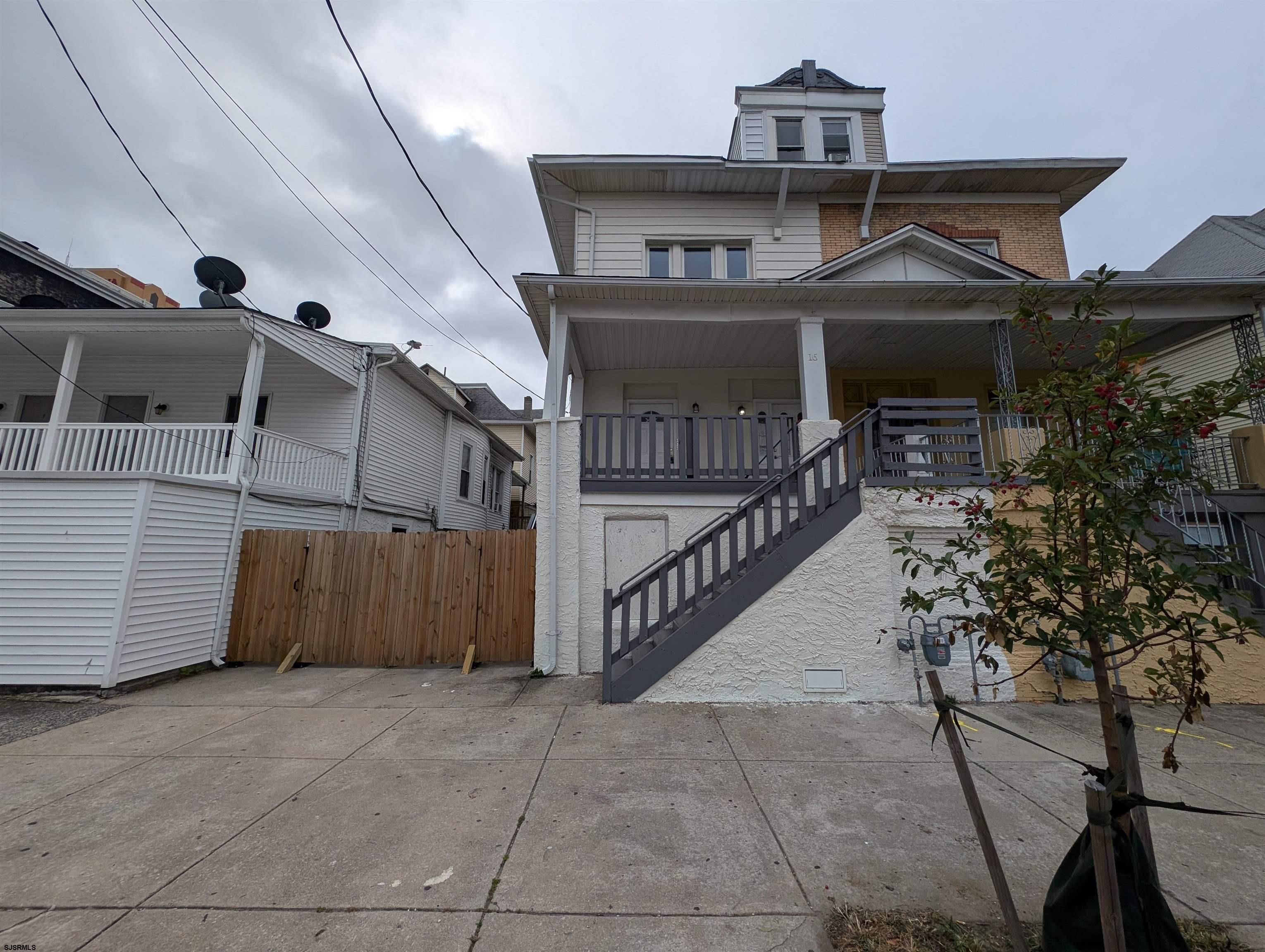 16 N Iowa Ave, For Rent in Atlantic City Zoocasa