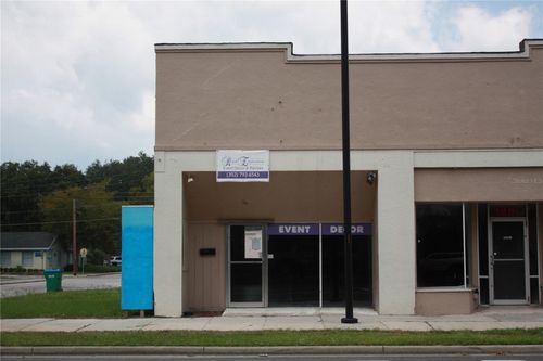 604 N Main St, GAINESVILLE, FL, 32601-5327 | Card Image