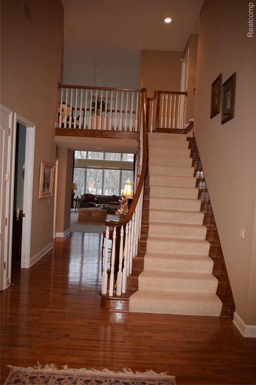 6-15870 Winding Creek Ct, Northville, MI, 48168-8455 | Card Image