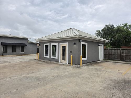 5117 Williams Dr, Corpus Christi, TX, 78411-4751 | Card Image