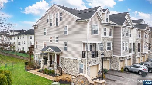 177 Brittany Ct, Clifton, NJ, 07013-2673 | Card Image