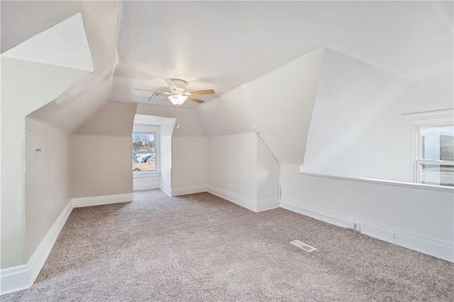 1565 Cumberland St, House other with 4 bedrooms, 2 bathrooms and 2 parking in Crafton PA | Image 24