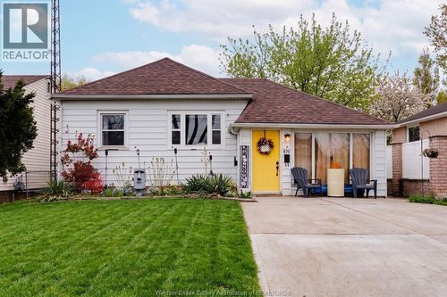 876 Westminster Blvd, Windsor, ON, N8S2C1 | Card Image