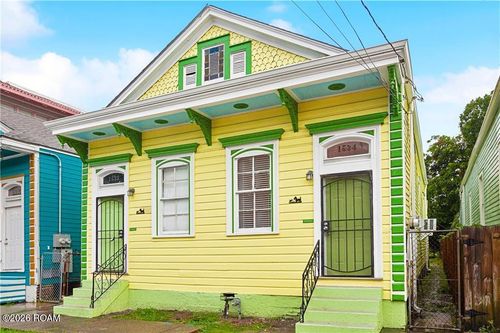 1534 Painters St, New Orleans, LA, 70117-7731 | Card Image
