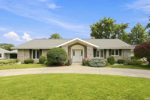 905 Sycamore Ln, Bluffton, IN, 46714-2744 | Card Image