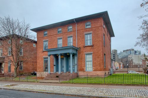 apt-c-67 Congress St, Hartford, CT, 06114-4075 | Card Image