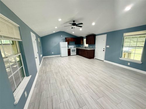 9013 Puritan Way, Rosharon, TX, 77583-4825 | Card Image