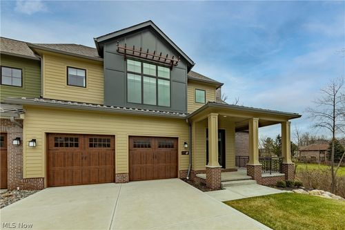 2401 Edgewood Trce, Pepper Pike, OH, 44124-4049 | Card Image