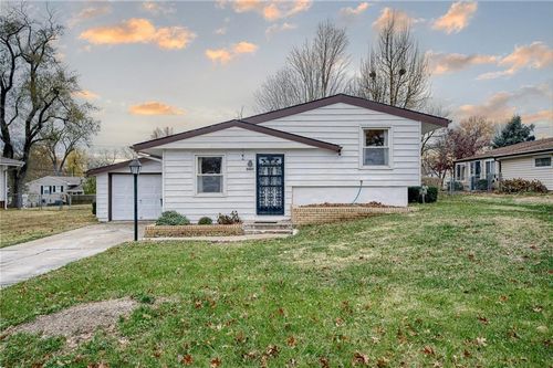 5407 Ne 43rd Terrace, Kansas City, MO, 64117 | Card Image