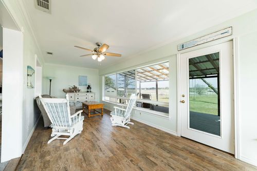 658 Golden Beach Dr, Buchanan Dam, TX, 78609-4293 | Card Image