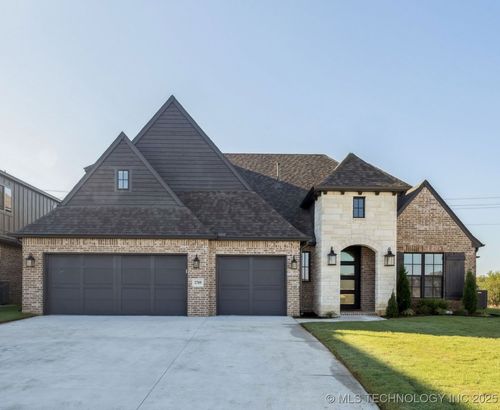 2709 W Twin Oaks St, Broken Arrow, OK, 74011 | Card Image