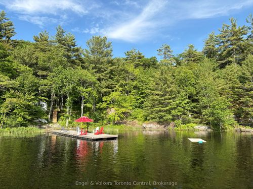 2481 Falkenburg Rd, Port Carling, ON, P0B1J0 | Card Image