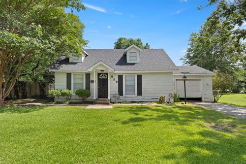 829 W 9th St, Bonham, TX, 75418-3422 | Card Image