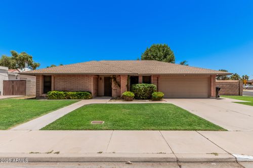 2956 E Concho Ave, Mesa, AZ, 85204-3117 | Card Image