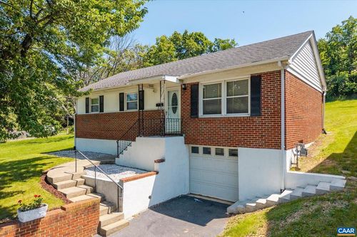 1321 E Main St, WAYNESBORO, VA, 22980-5830 | Card Image