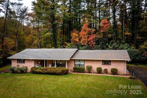 102 Arbor Ln, Hendersonville, NC, 28791-8810 | Card Image