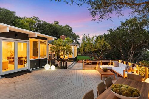 745 Endfield Way, Burlingame, CA, 94010 | Card Image