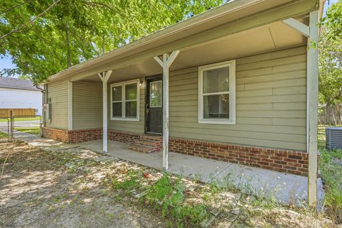 979 W Pecan St, Stephenville, TX, 76401-2463 | Card Image