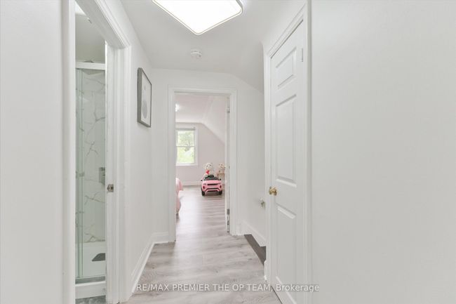273 E 13 Th St, House other with 5 bedrooms, 3 bathrooms and 5 parking in Hamilton ON | Image 20