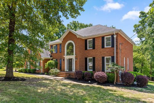 9326 Royal Mountain Dr, Chattanooga, TN, 37421-2067 | Card Image