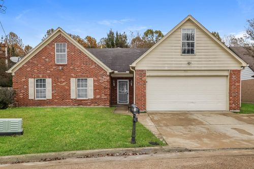 7816 Lake Cross Dr E, Memphis, TN, 38125-2835 | Card Image