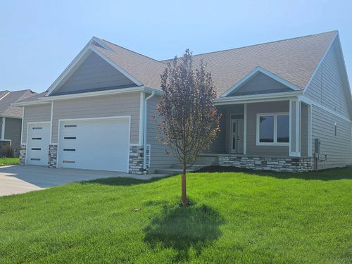 902 S Cattail Ct, North Sioux City, SD, 57049-5458 | Card Image