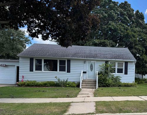 1816 17th Ave, Monroe, WI, 53566-3016 | Card Image