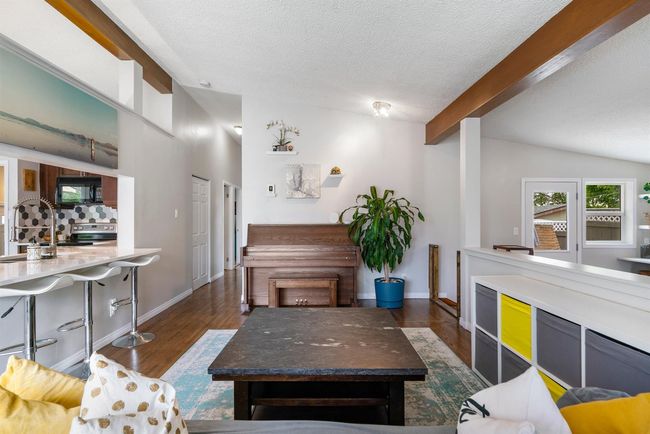 4828 Nipawin Cres Nw, House detached with 4 bedrooms, 2 bathrooms and 3 parking in Calgary AB | Image 9