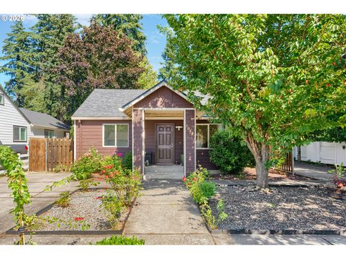 1040 Ne 104th Ave, Portland, OR, 97220-3912 | Card Image