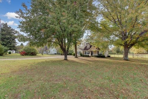 127 Deer Point Rd, Unionville, TN, 37180-8691 | Card Image